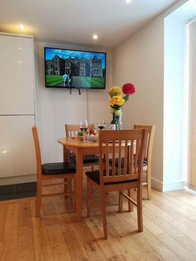 Modern, 1 Bedroom Apartment, Uplands, Swansea Bagian luar foto