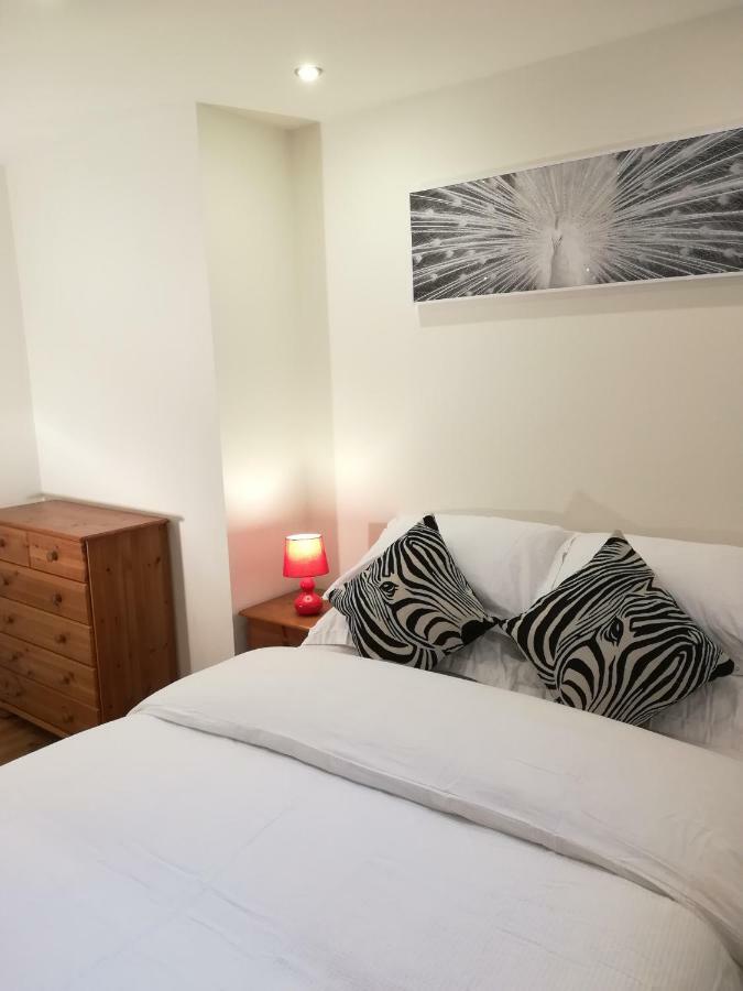 Modern, 1 Bedroom Apartment, Uplands, Swansea Bagian luar foto