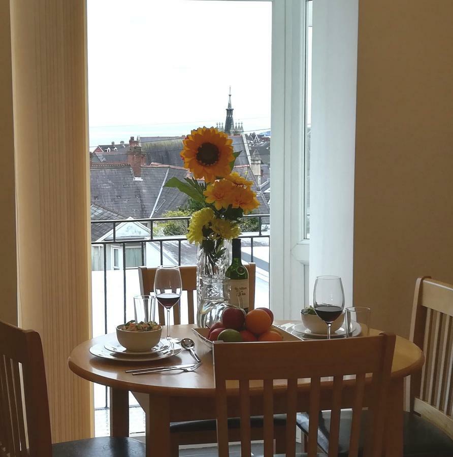 Modern, 1 Bedroom Apartment, Uplands, Swansea Bagian luar foto